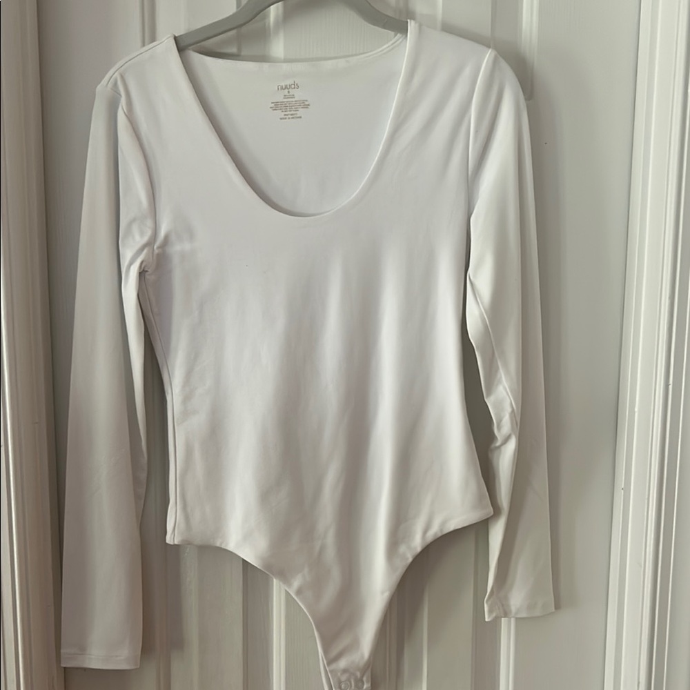Nuuds White Fitted Long Sleeve Bodysuit